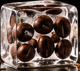 Hielo con granos de café